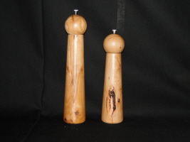 Pfefferm&uuml;hle (Apfelbaumholz), Salzm&uuml;hle (Birnbaumholz)  Preis : je 65.--&euro; incl. MwSt.